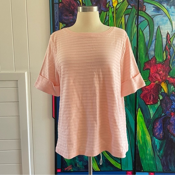 Liz Claiborne Tops - $20 SALE Textured Short Sleeve Top Pastel Pink Blush Liz Claiborne Scoop Neck